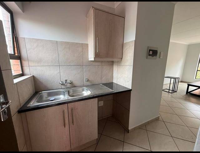 2 BEDROOM APARTMENT FOR SALE IN SUMMERFIELDS ESTATE